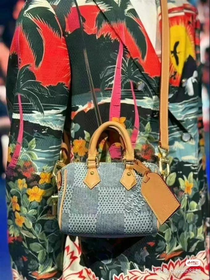 2025224N40682113236150