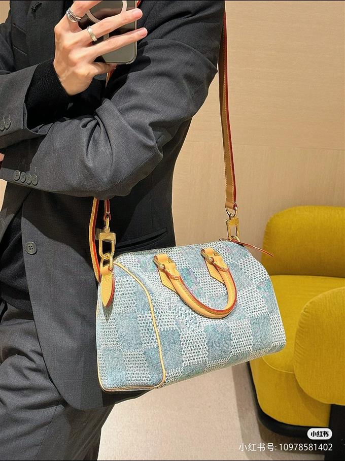 2025224N40700113236499