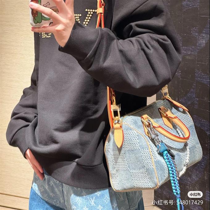 2025224N40700113237613