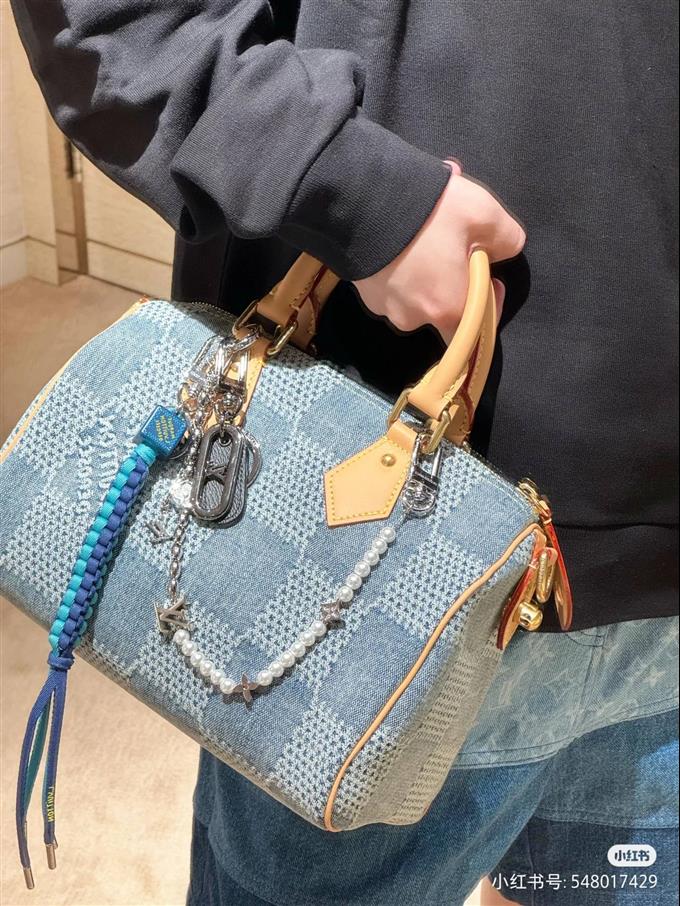 2025224N40700113237691