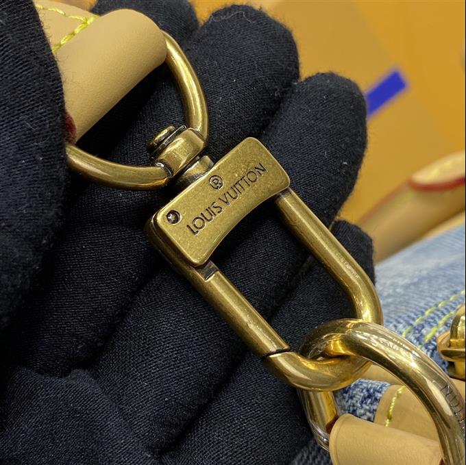 2025224N40701113232915