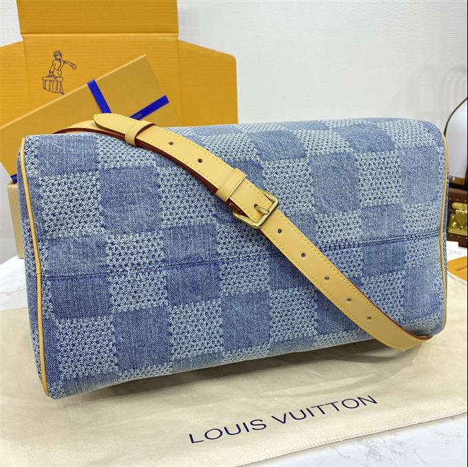 2025224N40701113234109