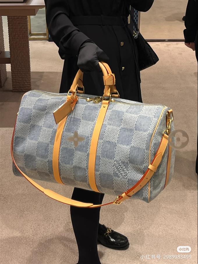 2025224N40709113236922