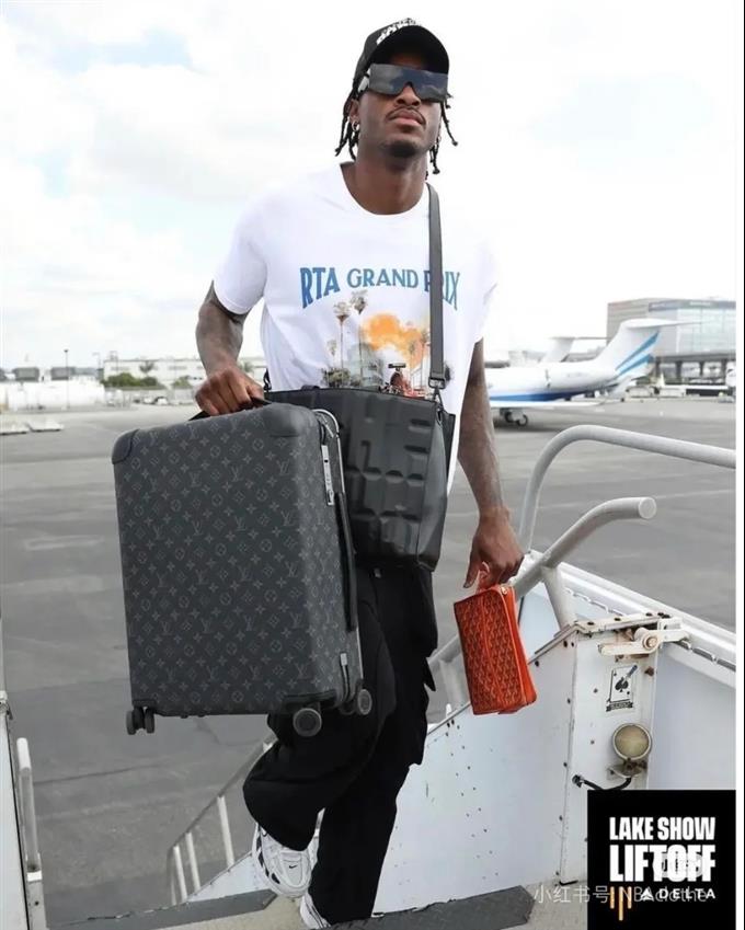 2025224M2300212140703