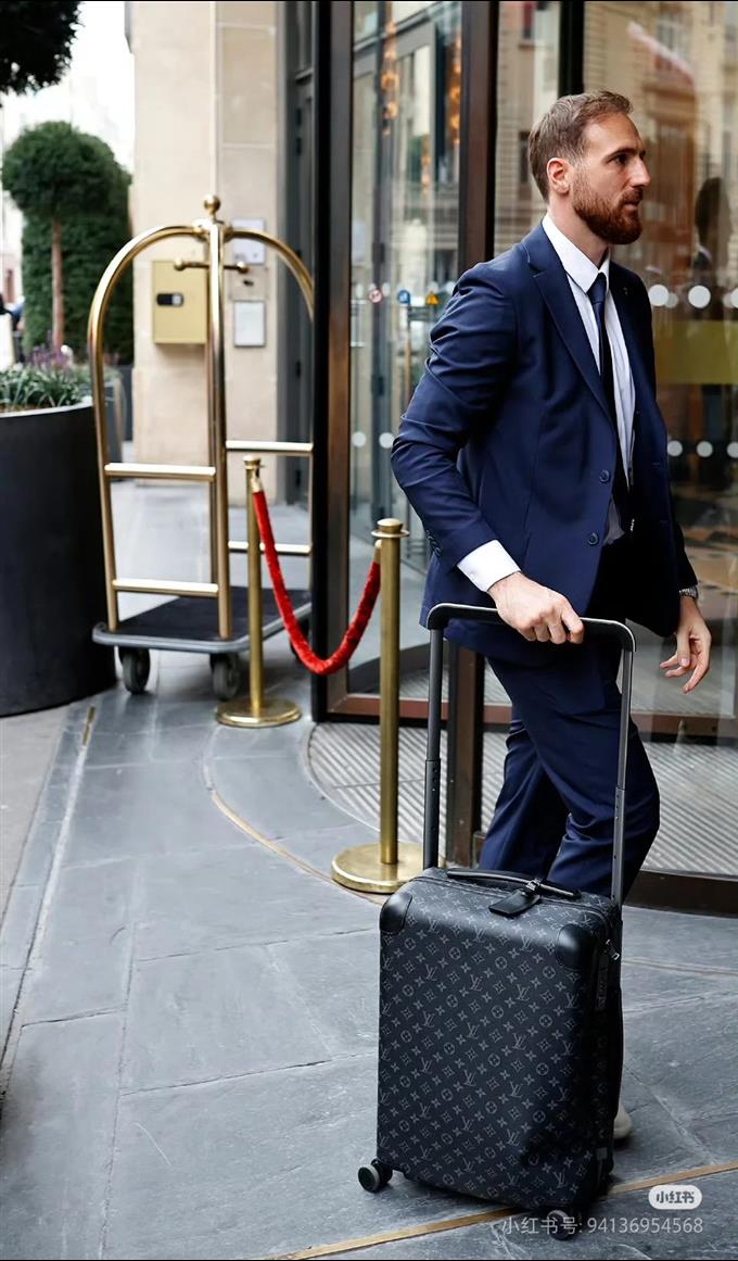 2025224M2300212140813