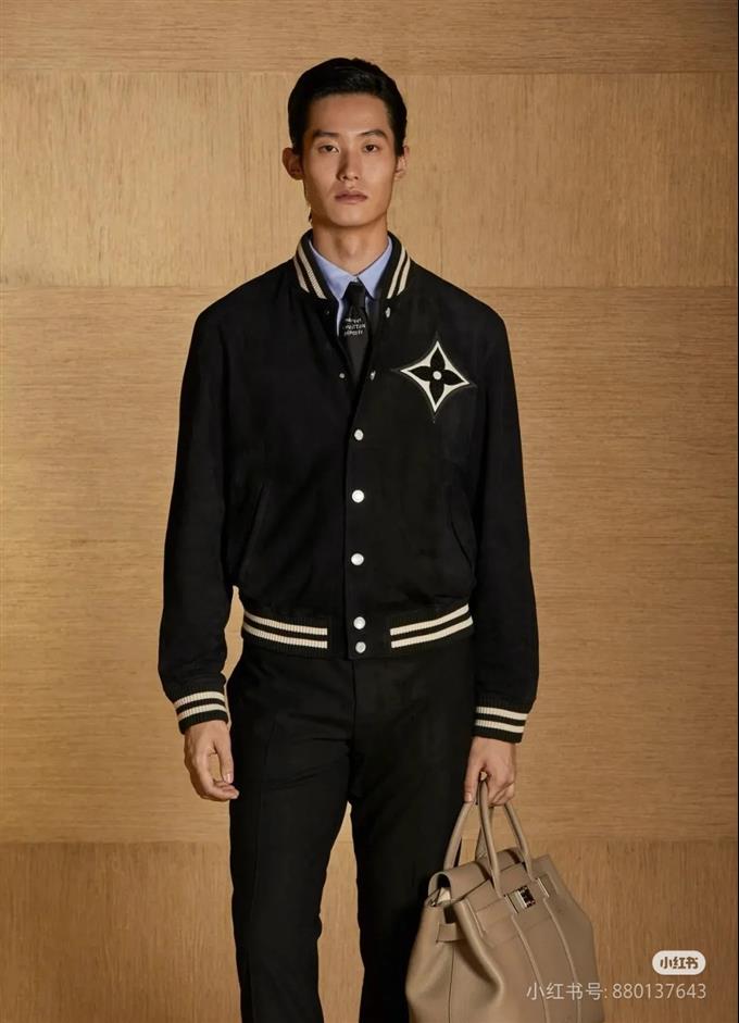 2025224M11664101745874