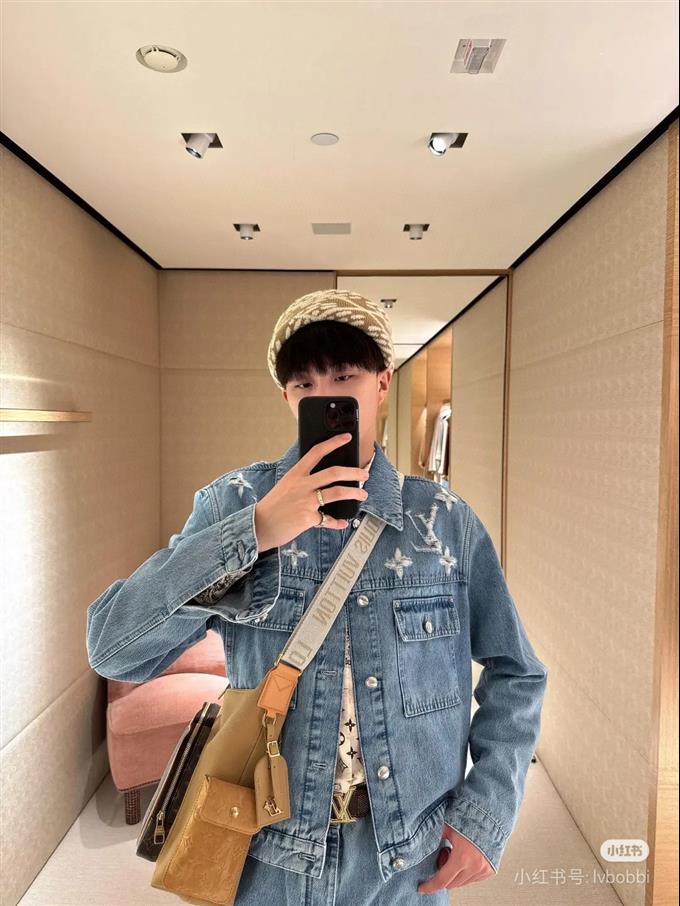 2025224M12697101744622