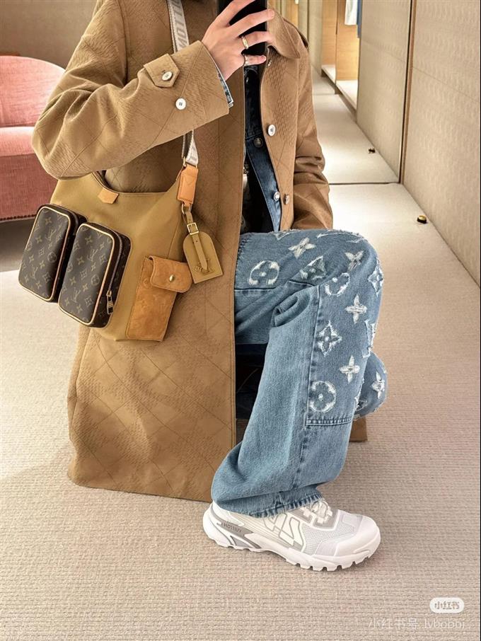 2025224M12697101744686