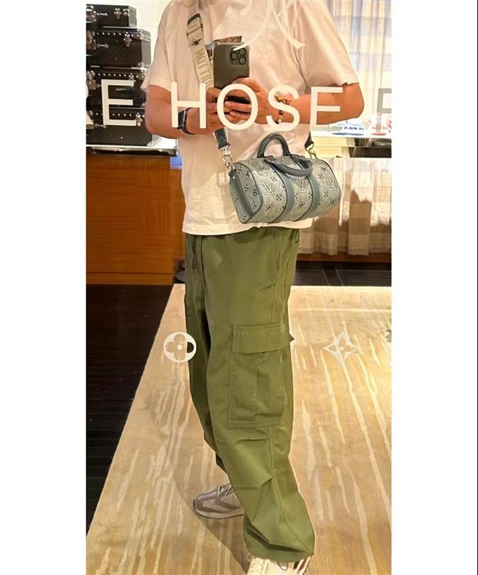 2025224M22762101738238