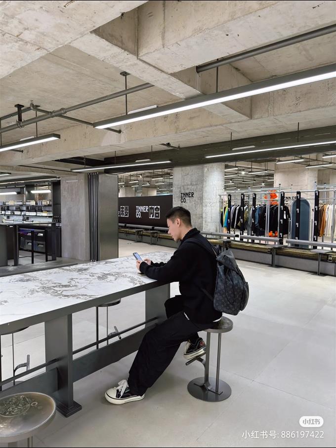 2025224M46683101736800