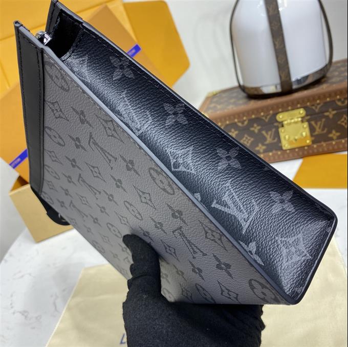 2025224M61692101720426