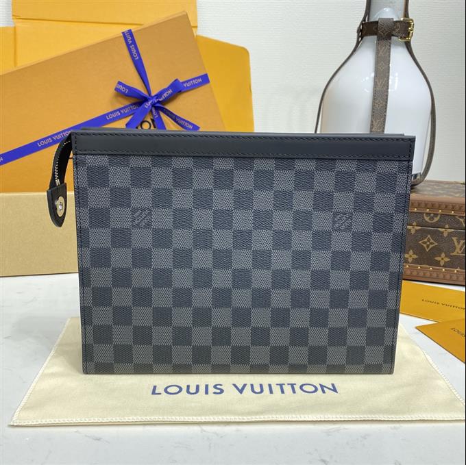 2025224M61692101720521