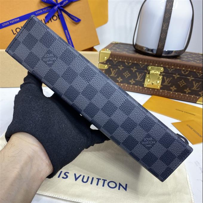 2025224M61692101720538