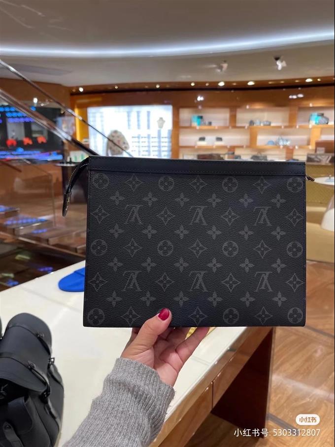 2025224M61692101744982