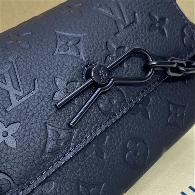 2025224M81746101726322