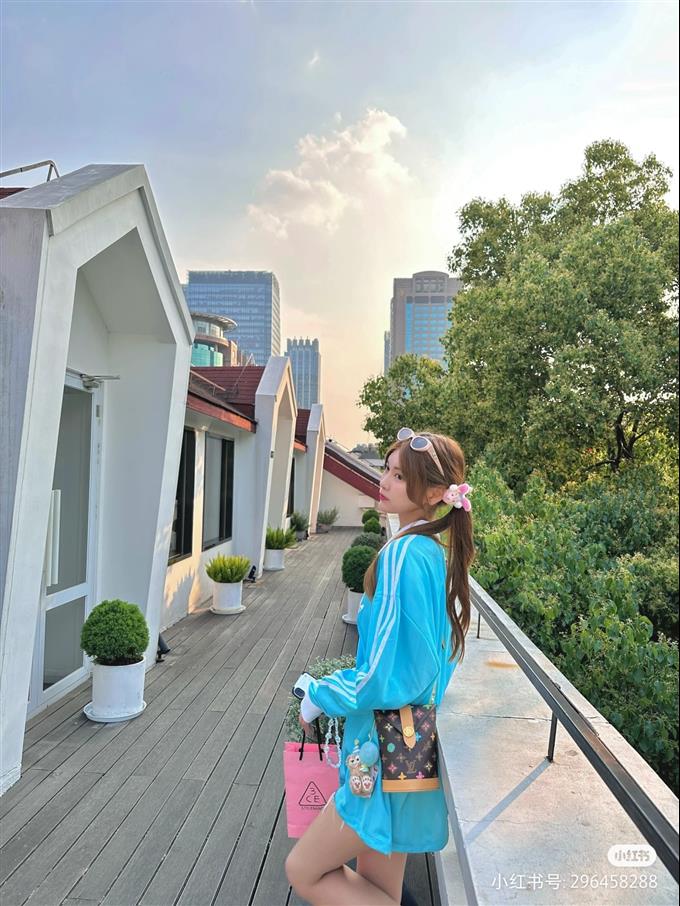 2025224M83344101737254