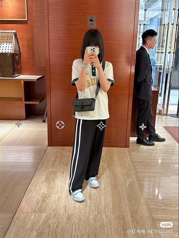 2025224M83567101739838