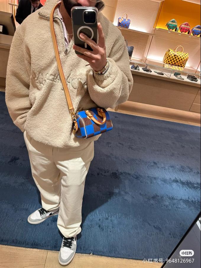 2025224N40595101748786