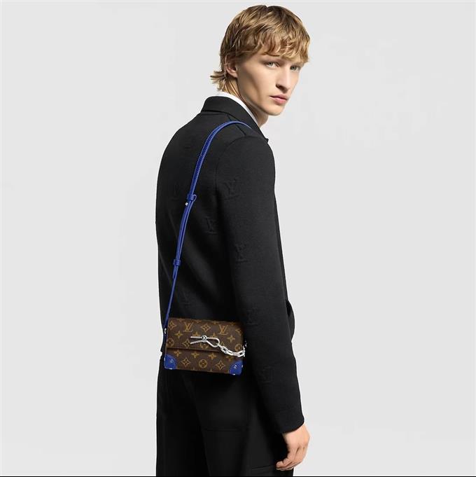 2025224M12810101536240