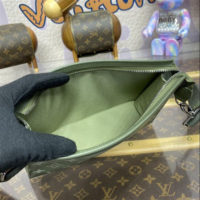 2025224M81124122028224