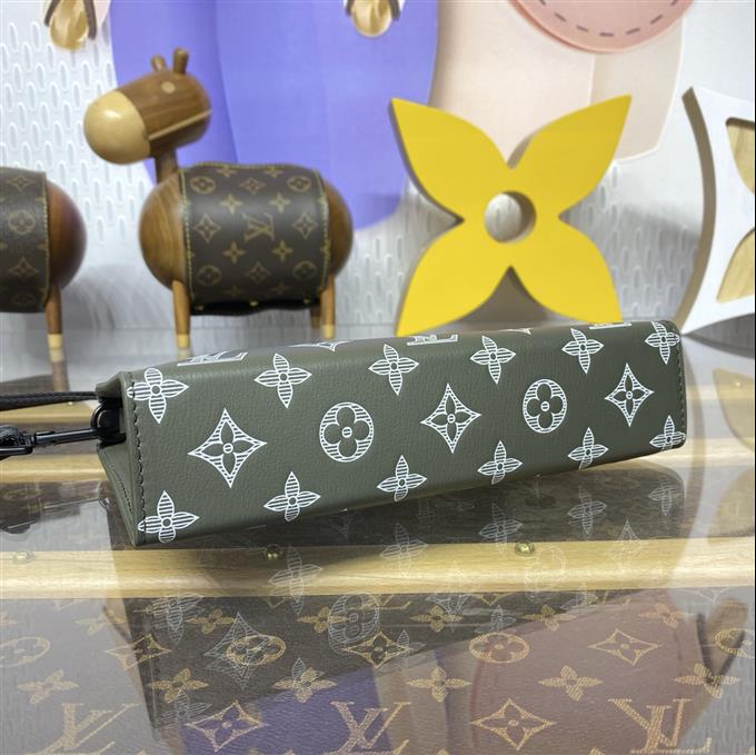 2025224M83384101534301