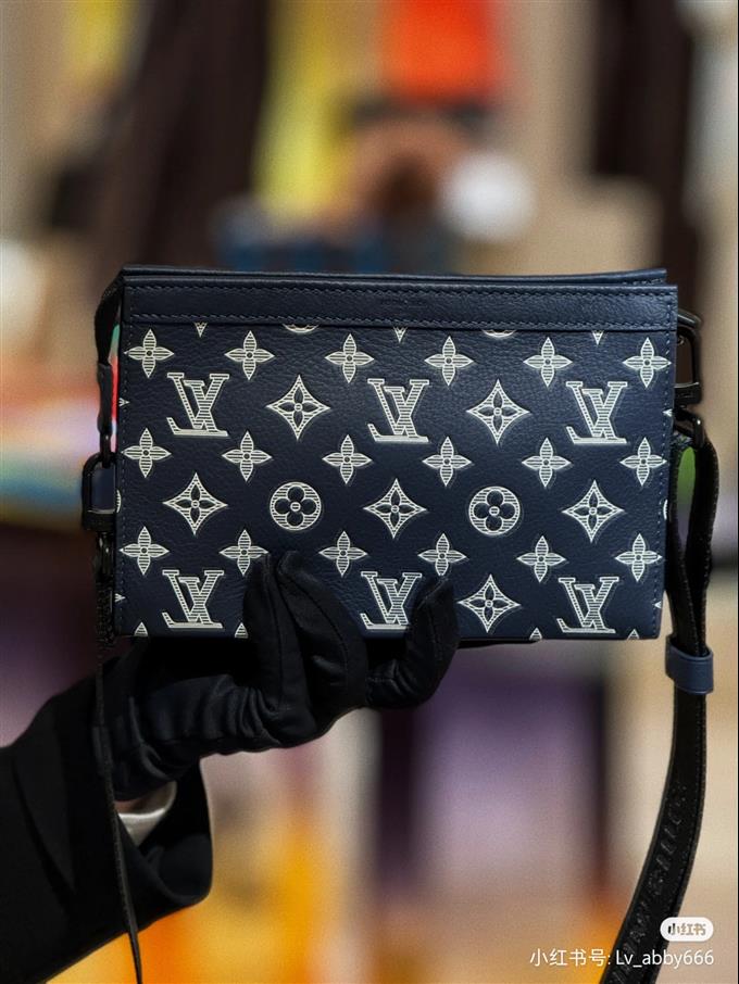 2025224M83384101536146