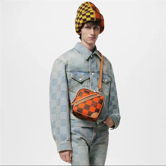 2025224N40548125332581