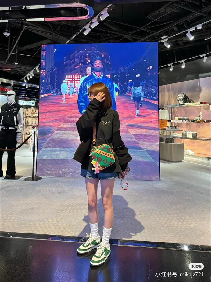 2025224N40563125333114