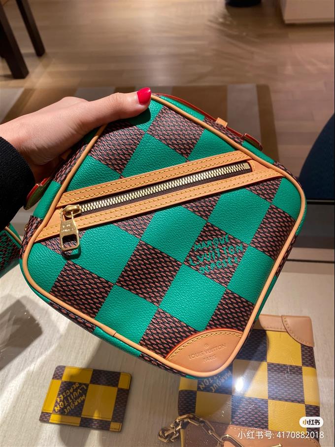 2025224N40563125333145