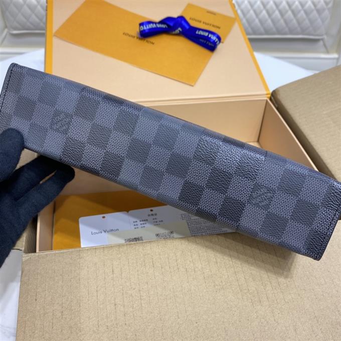 2025224N6041212185152