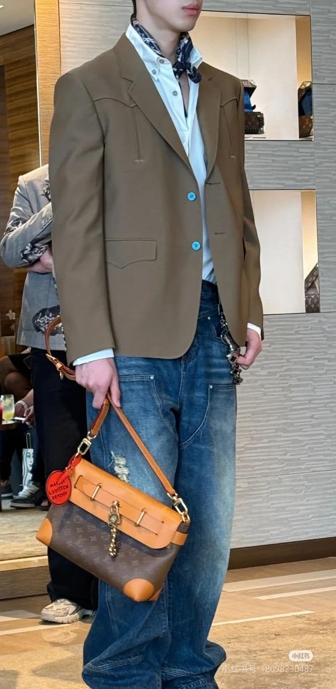 2025224M11533121529320