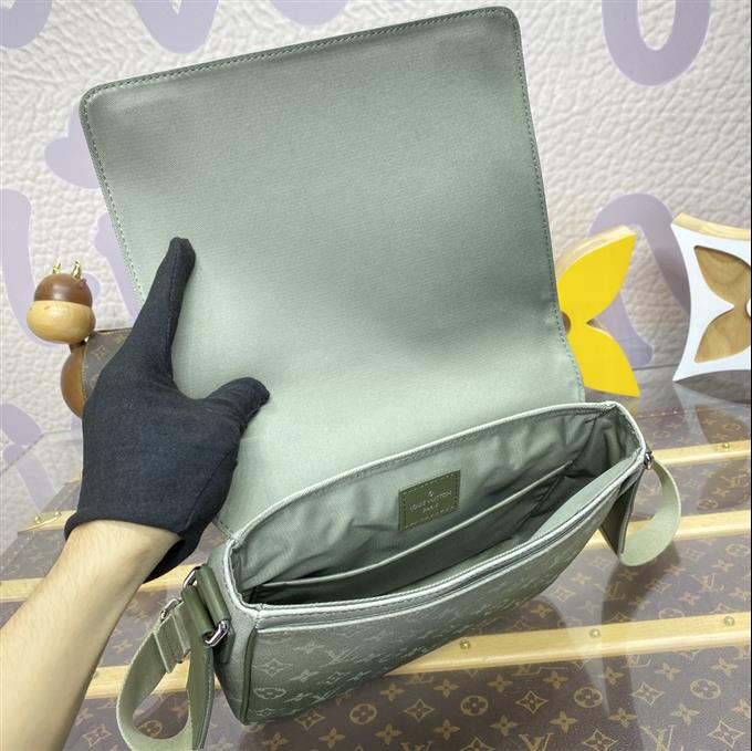 2025224M11593121521212