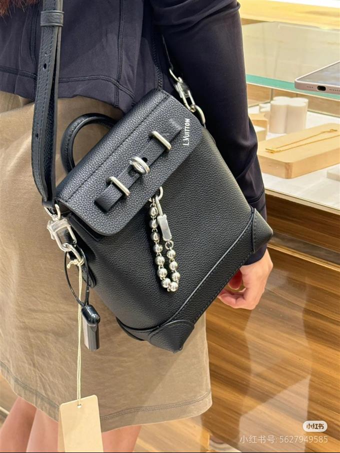 2025224M11637121526222