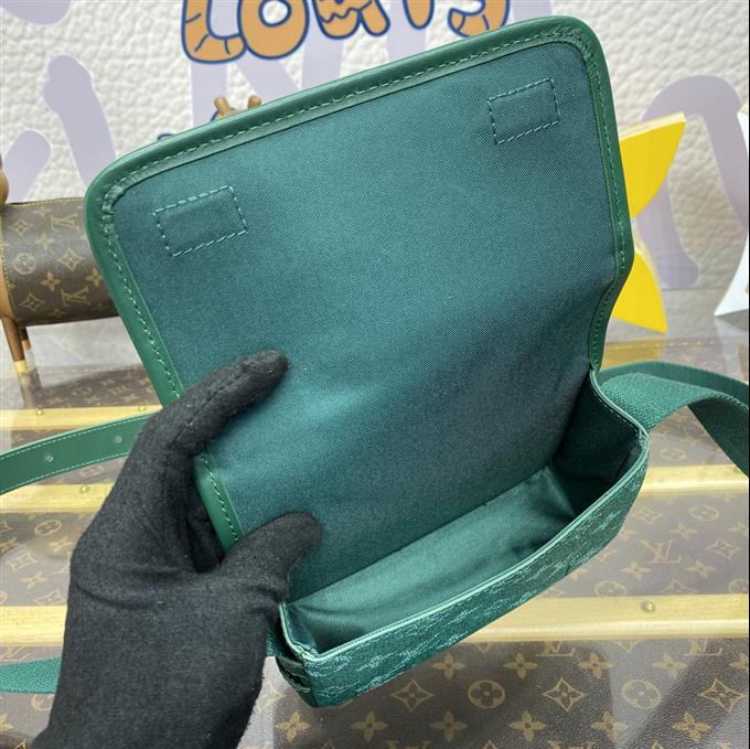 2025224M12637121523517