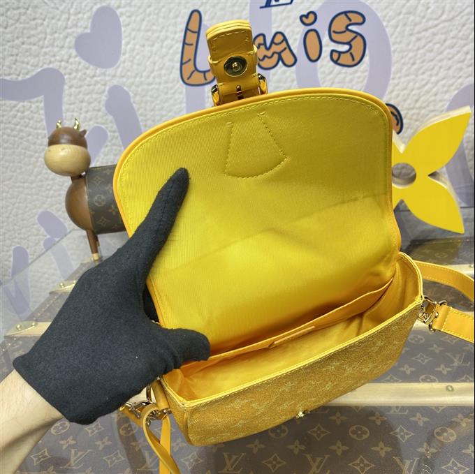 2025224M12694121524317