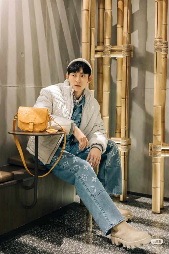 2025224M1269412153088