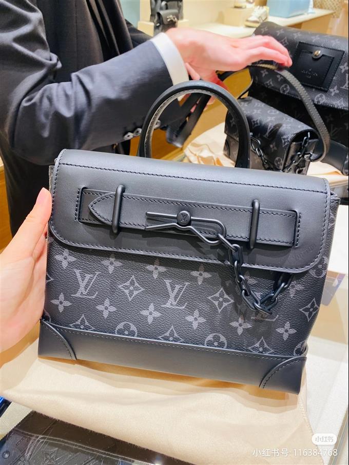 2025224M46953121526254