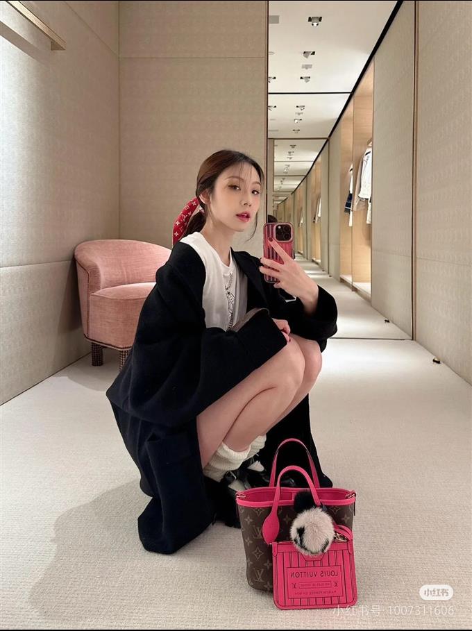 2025224M12106103832356