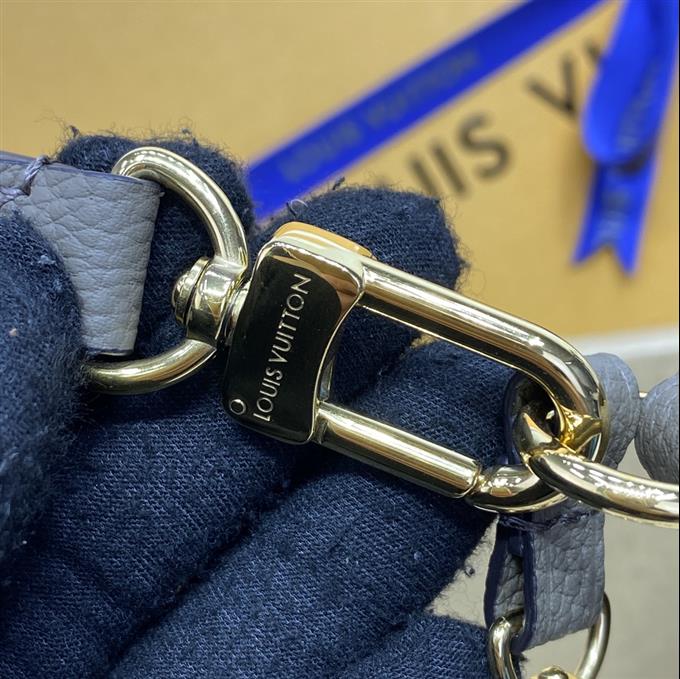 2025224M12109103825573