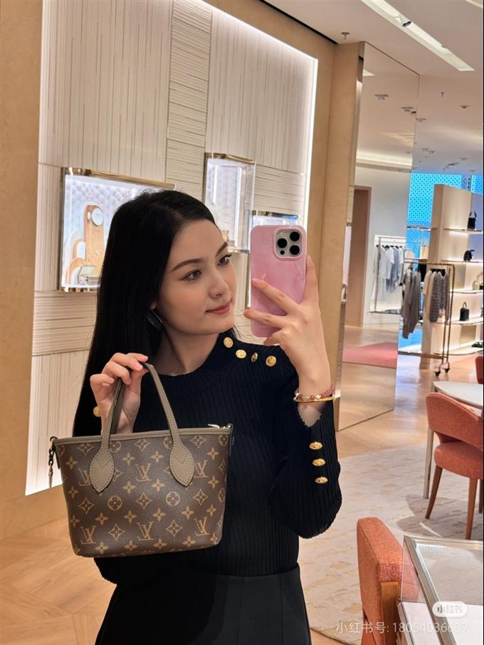 2025224M12109103827589