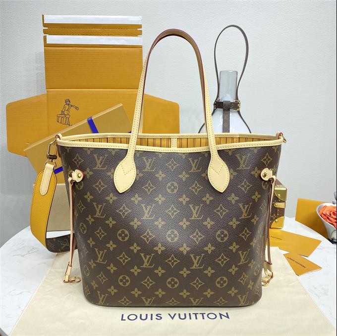 2025224M12257103828282