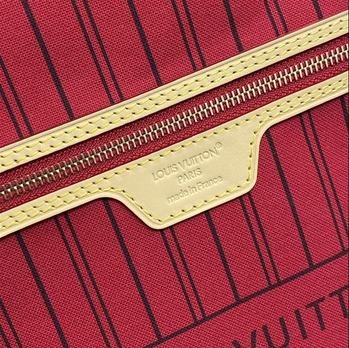 2025224M12257103828362