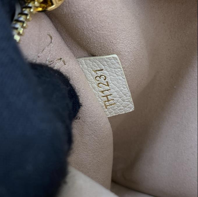 2025224M21579103825994