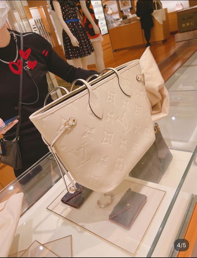 2025224M4568410383153