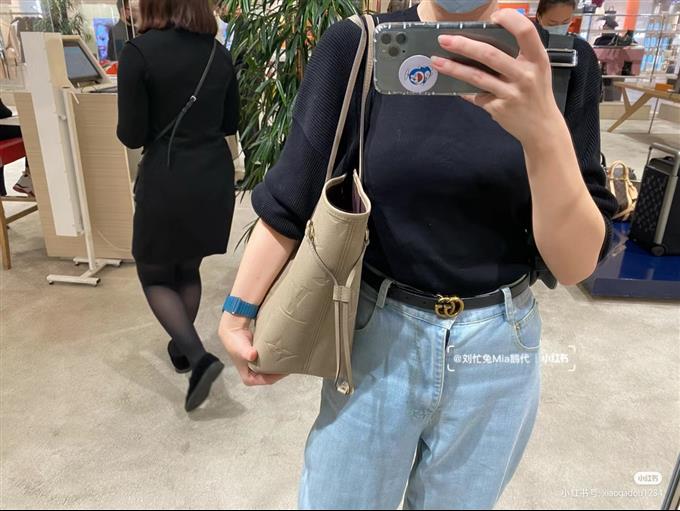 2025224M45686103833186