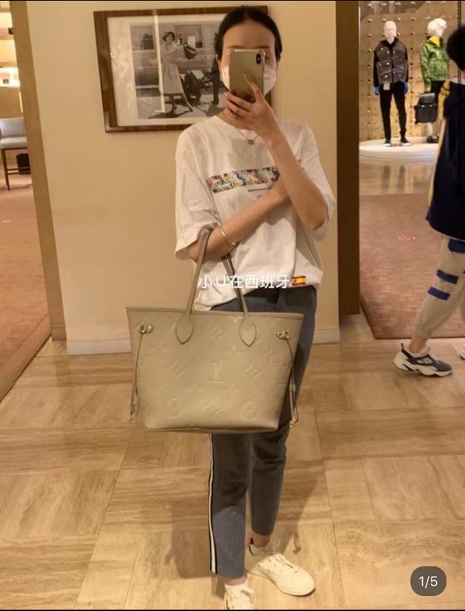 2025224M45686103833281