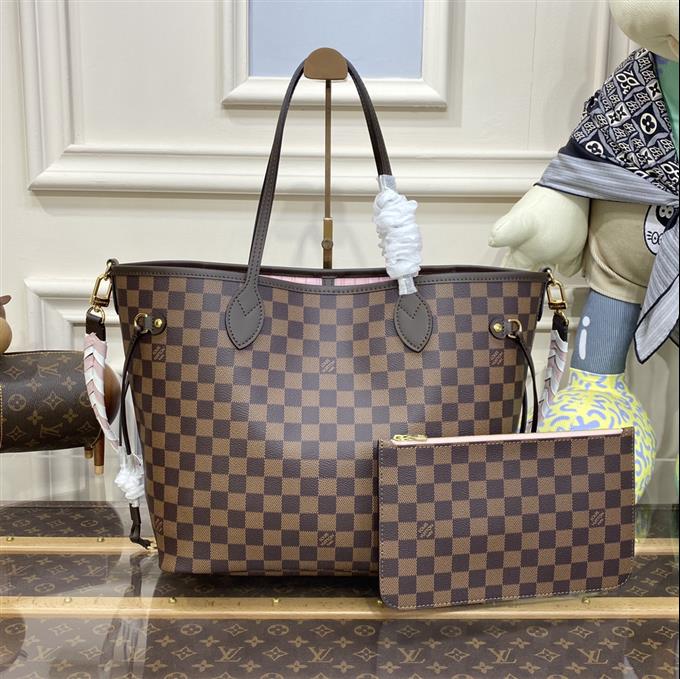 2025224N404482052996