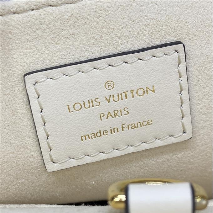 2025224M46569102551597