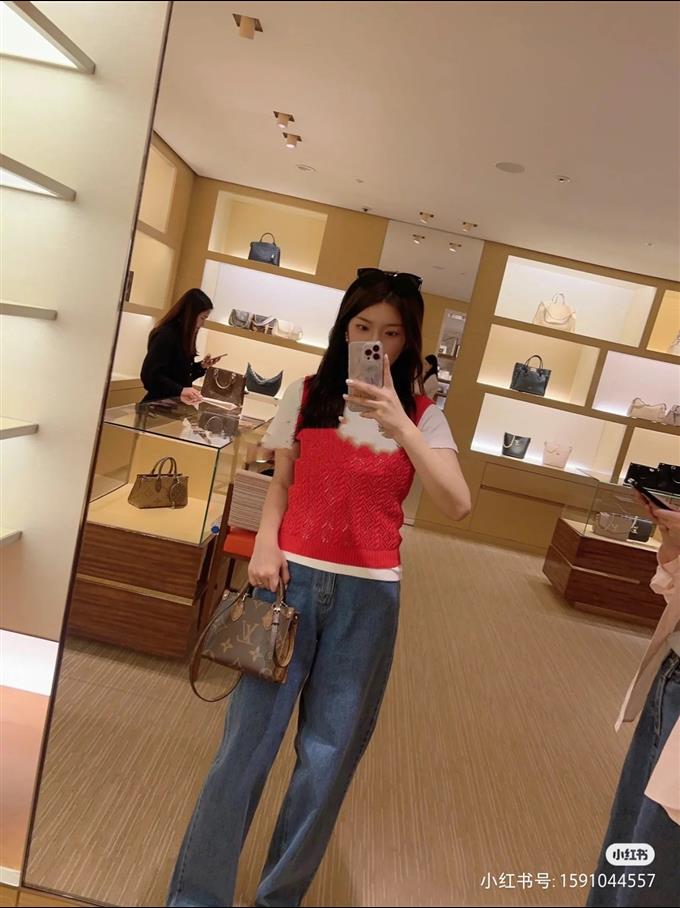 2025224M46839102556250