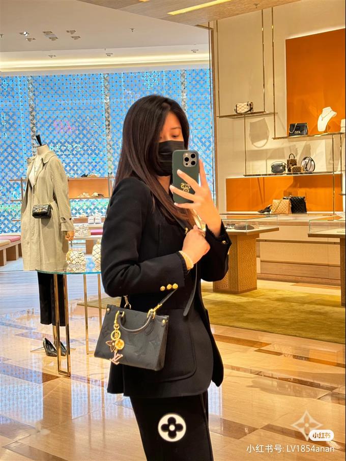 2025224M46993102553498